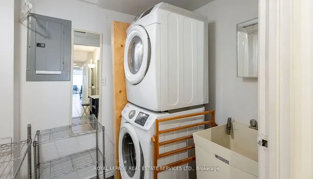 Additional image 28 of 2963 Dundas St