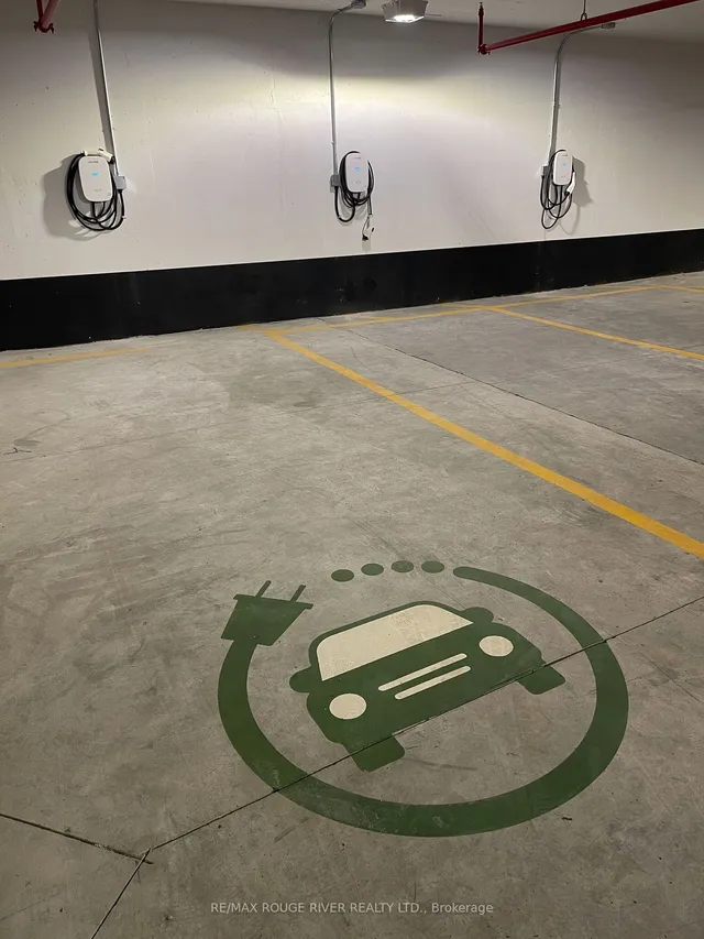 Additional image 40 of 455 Wellington St Unit 806