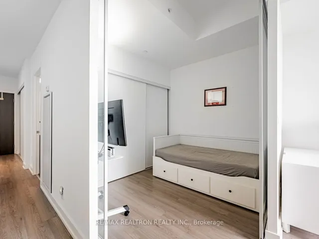 Additional image 9 of 6 Parkwood Ave Unit 616