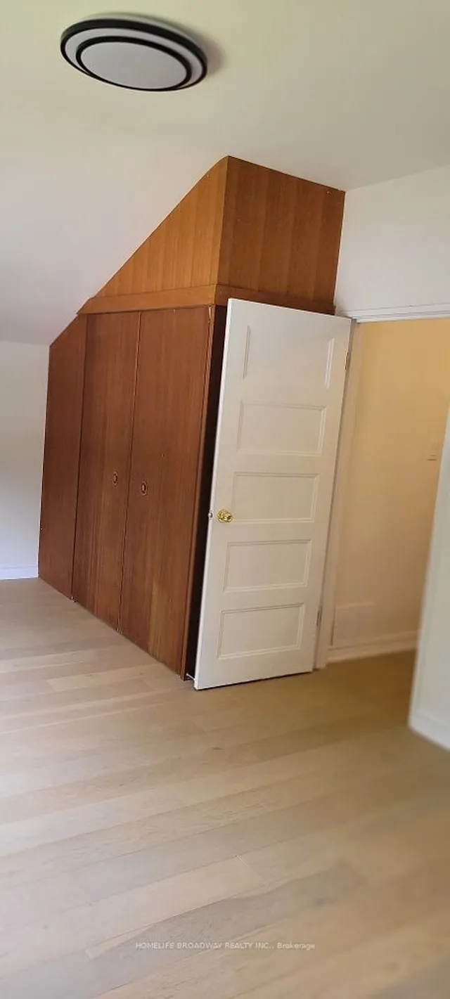 Additional image 16 of 71 Oakley Blvd