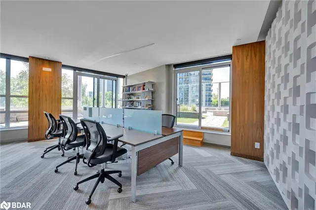 Additional image 29 of 36 Park Lawn Road Rd Unit 3205