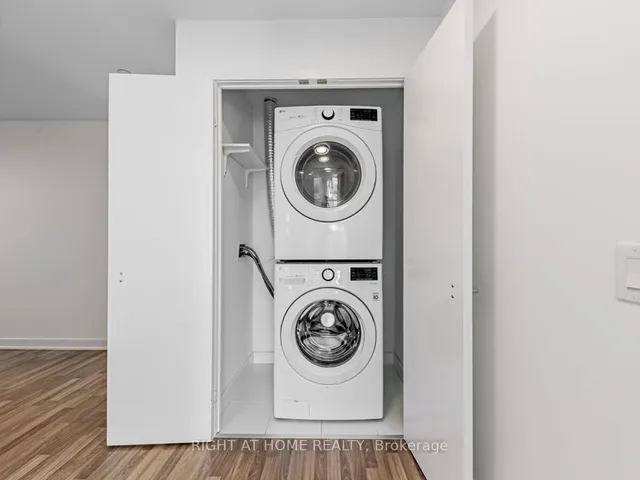 Additional image 17 of 120 Parliament St Unit 413