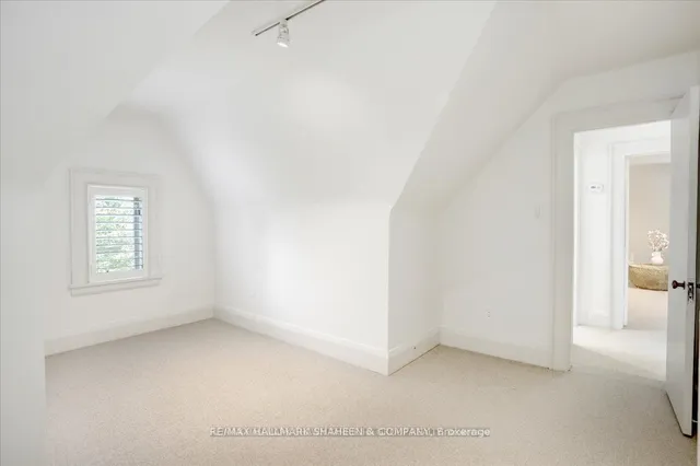 Additional image 33 of 251 Lytton Blvd