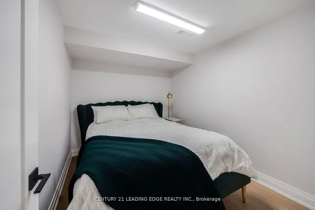 Additional image 32 of 5 WESTHAMPTON Dr