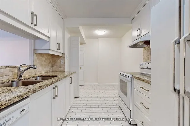 Additional image 9 of 215 The Donway Unit 310