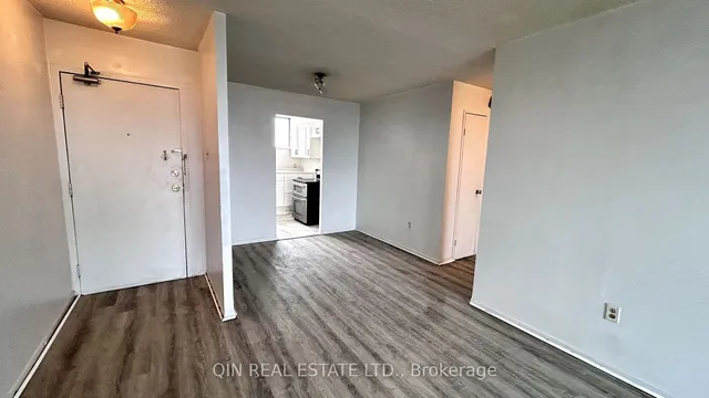 Additional image 10 of 4645 Jane St Unit 818