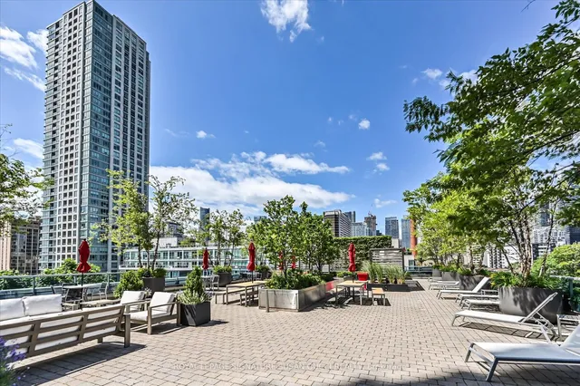 Additional image 27 of 500 Sherbourne St Unit 907