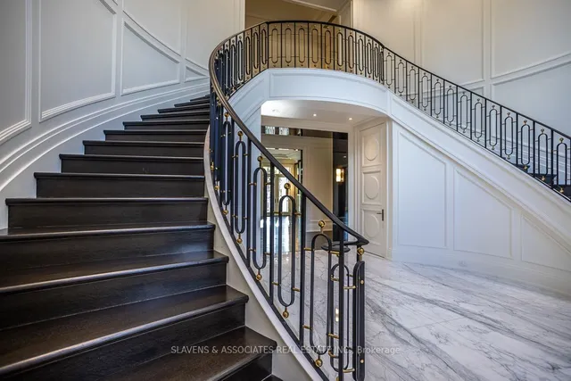 Additional image 18 of 15 Tudor Gate