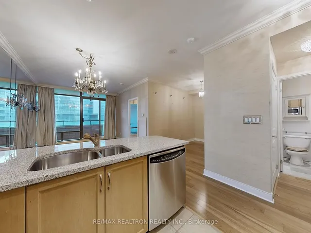 Additional image 8 of 18 Yorkville Ave Unit 2504