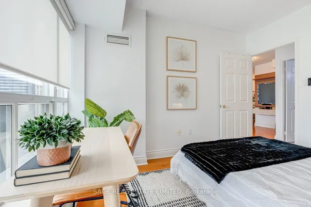 Additional image 29 of 889 Bay St Unit 1612