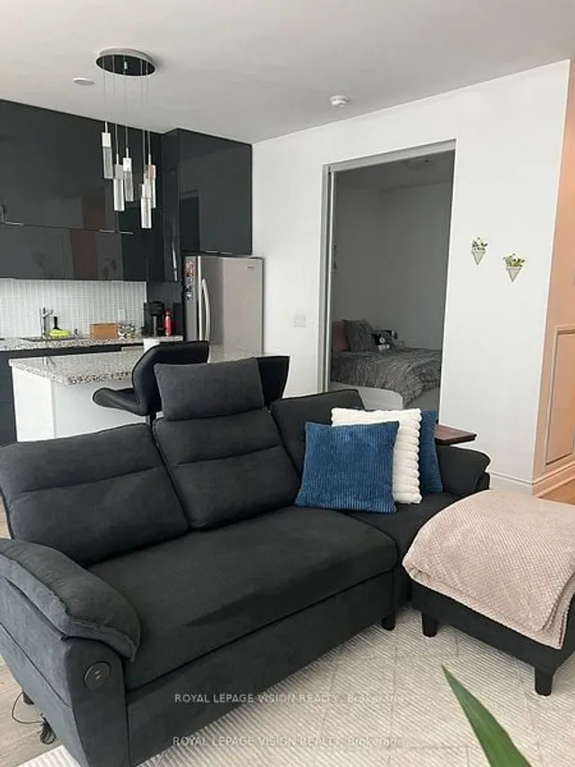 Additional image 11 of 80 Marine Parade Dr Unit 426