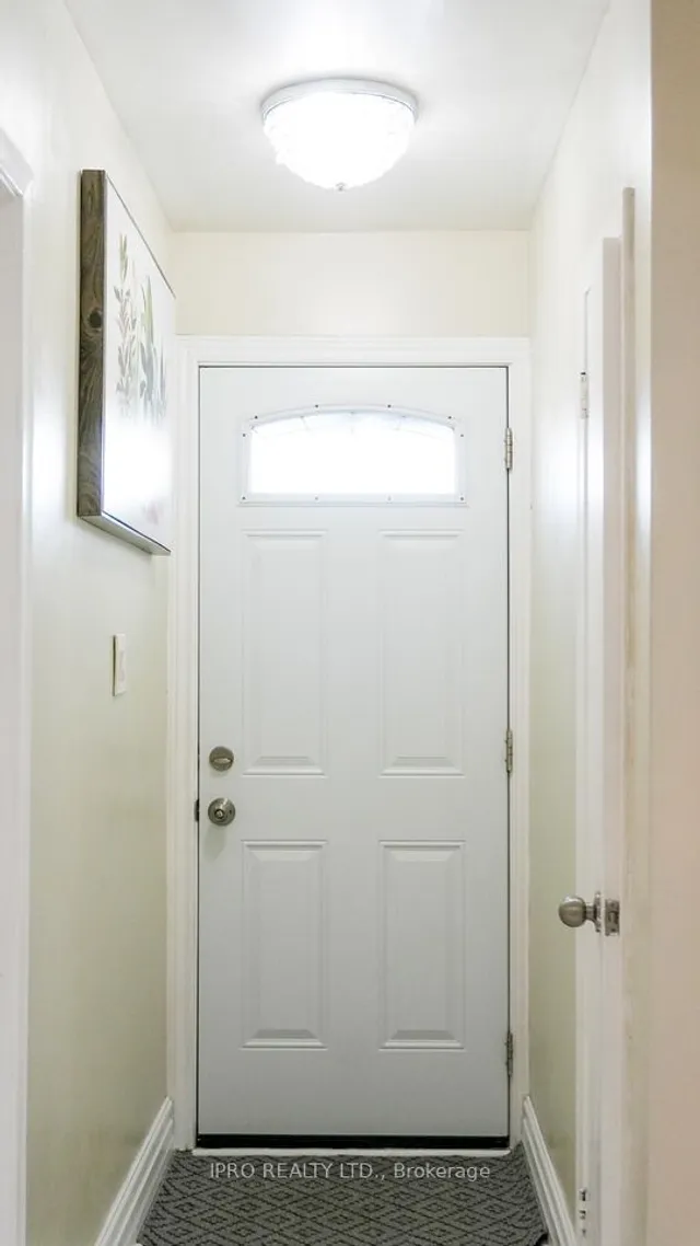 Additional image 23 of 11 Unser Gate