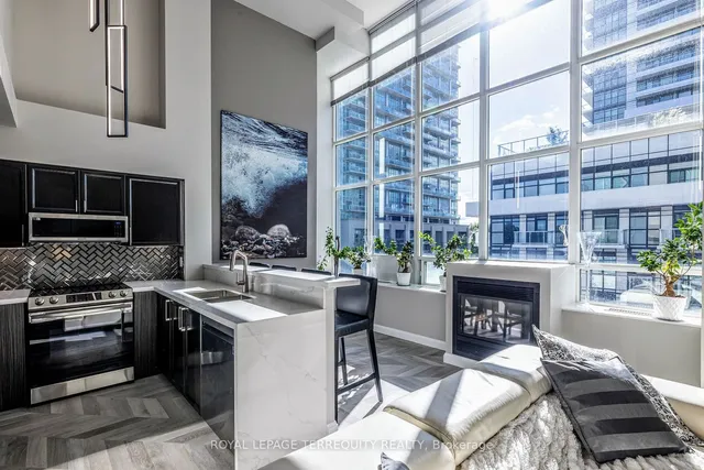 300 Manitoba St Unit 210