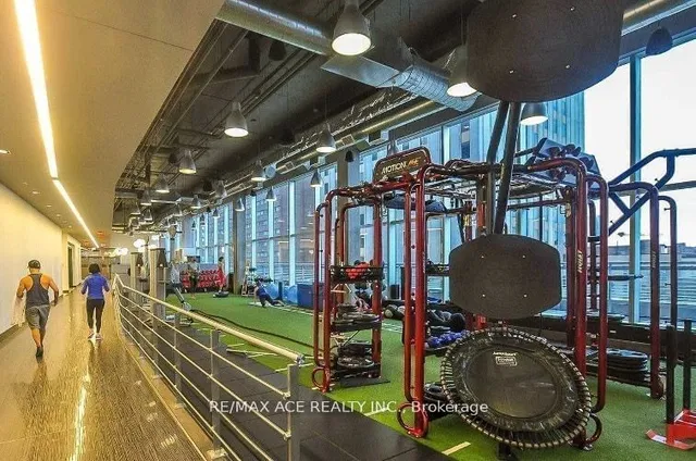 Additional image 34 of 386 Yonge St Unit 702