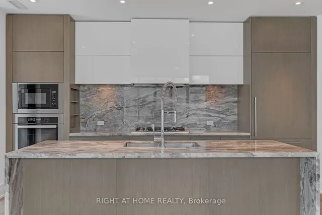 Additional image 14 of 118 Merchants' Wharf Unit 912