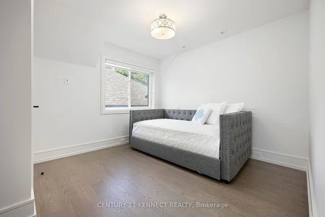 Additional image 29 of 476 Broadway Ave