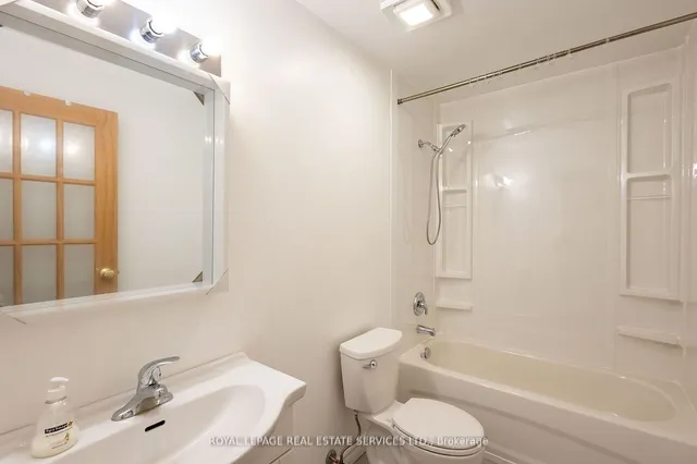 Additional image 7 of 2963 Dundas St