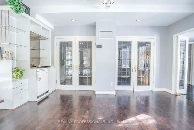 Additional image 22 of 395 Markland Dr