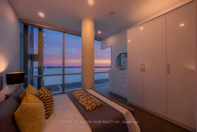 Additional image 36 of 39 QUEENS Quay Unit 1211
