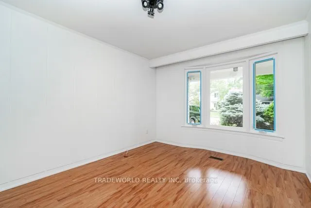 Additional image 17 of 133 Bannatyne Dr