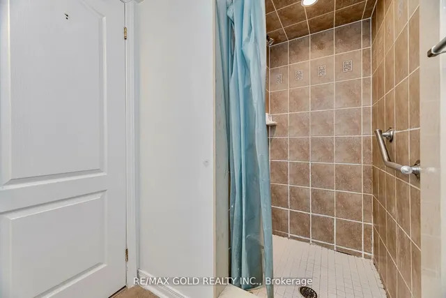 Additional image 21 of 15 Strangford Lane Unit 104