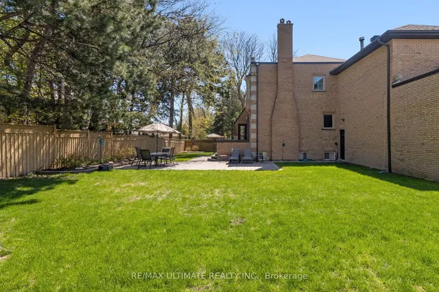 Additional image 2 of 1 Versailles Crt