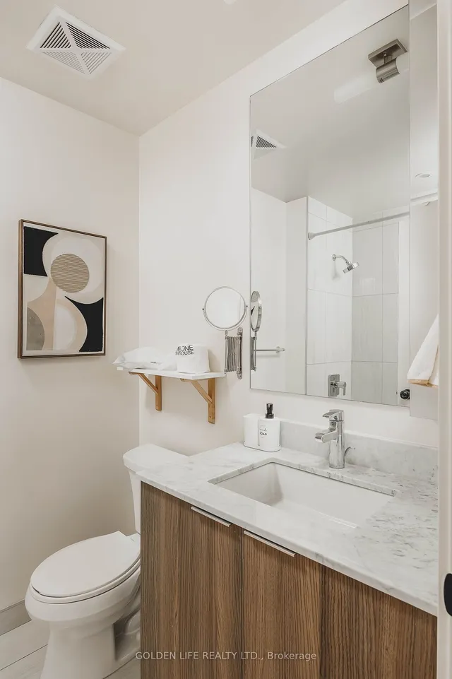 Additional image 8 of 955 Bay St Unit 4007