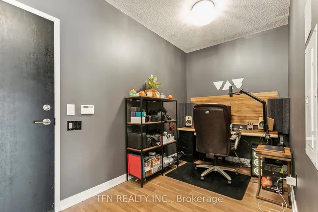 Additional image 17 of 775 King St Unit 906