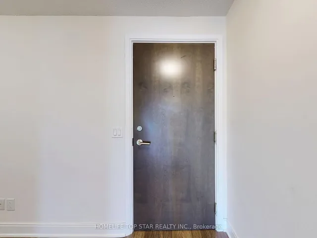 Additional image 26 of 135 Village Green Sq Unit 2821