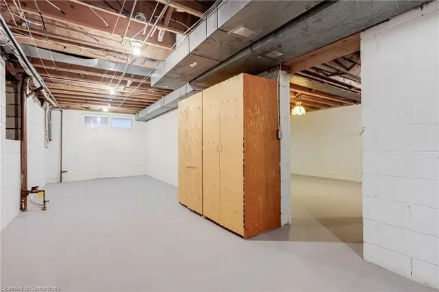 Additional image 35 of 18 Burnt Log Cres