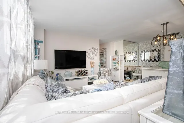 Additional image 10 of 3621 Lake Shore Blvd Unit PH1