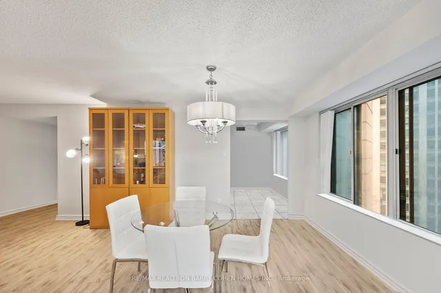 Additional image 13 of 33 University Ave Unit 903