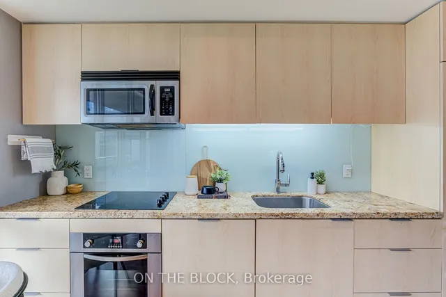 Additional image 7 of 478 King St Unit 616