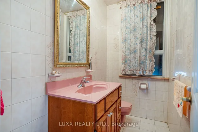 Additional image 12 of 377 Glenholme Ave