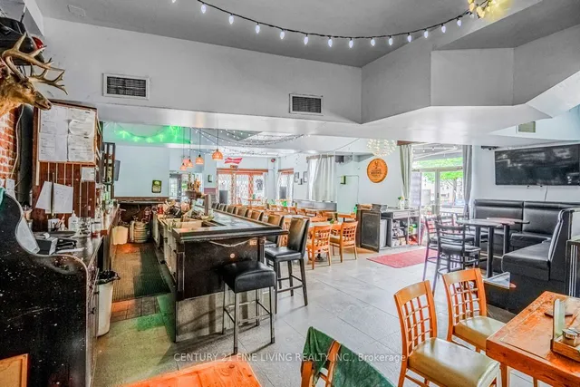 Additional image 7 of 3048 Dundas St