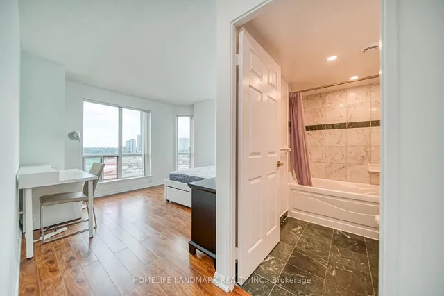 Additional image 25 of 18 Lee Centre Dr Unit 1009