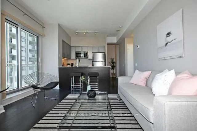 Additional image 7 of 83 Redpath Ave Unit 402