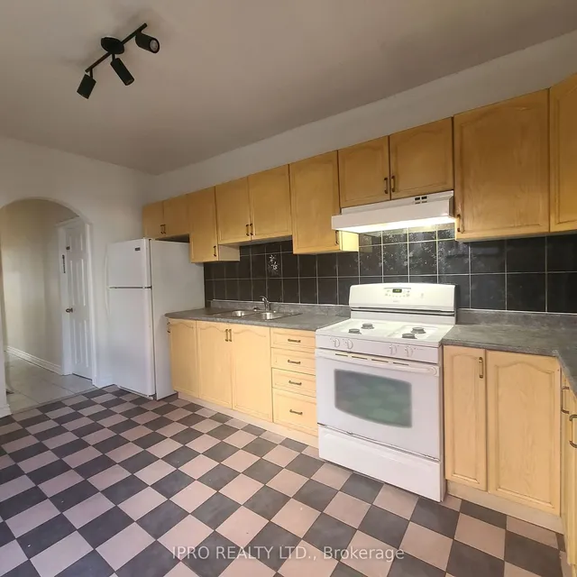 Additional image 7 of 64 Robinson St