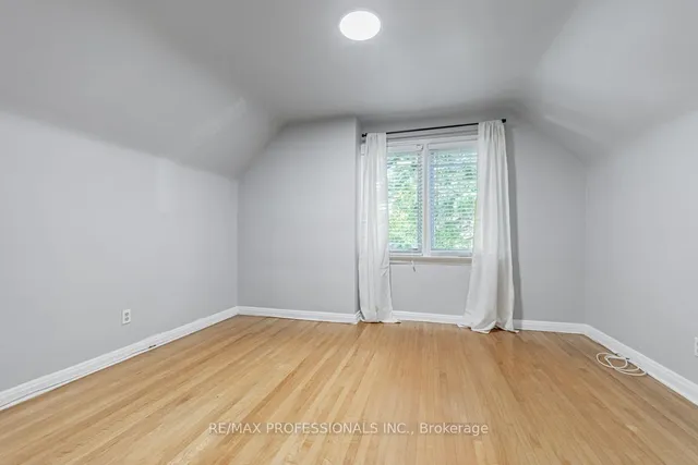 Additional image 23 of 54 Robin Hood Rd