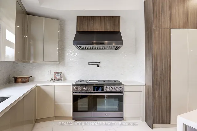 Additional image 14 of 58 Larabee Cres