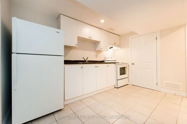 Additional image 30 of 36 Brahms Ave