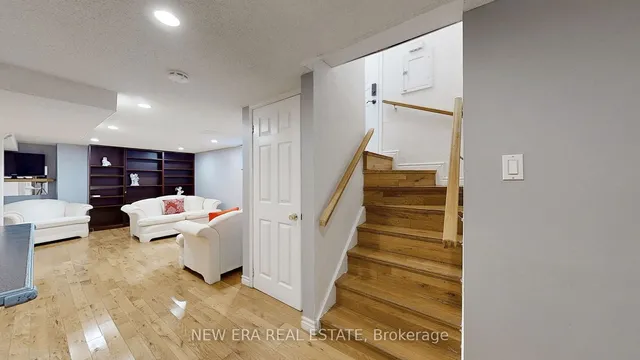 Additional image 18 of 1 Fairbourne Cres