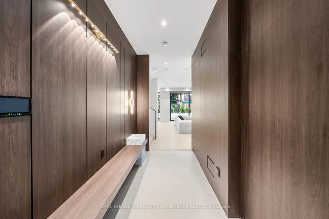 Additional image 2 of 184 Poyntz Ave