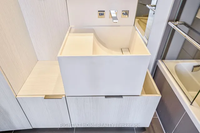 Additional image 32 of 1 bloor St Unit 6608