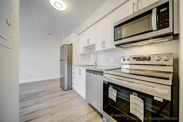 Additional image 7 of 135 Village Green Sq Unit 2015