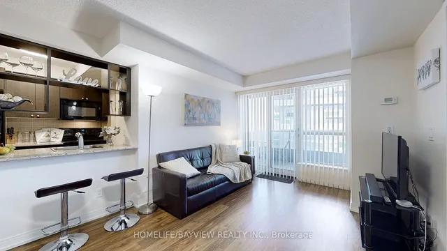 Additional image 6 of 181 Village Green Sq Unit 1020
