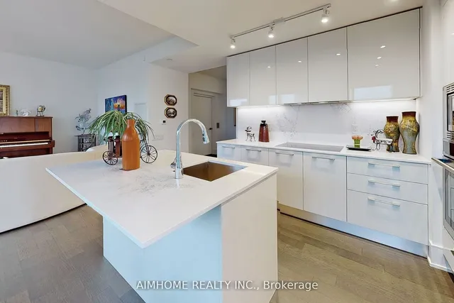 Additional image 12 of 1 Gloucester St Unit 1815