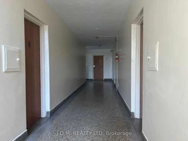 Additional image 20 of 2422 Keele St