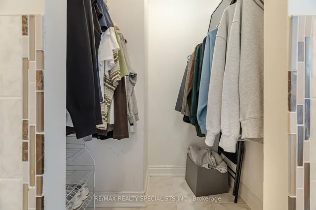 Additional image 23 of 370 Dixon Rd Unit 915