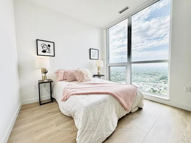 Additional image 2 of 27 McMahon Dr Unit 3307